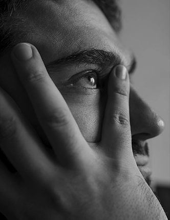Le poids de l'anxiété sur les épaules